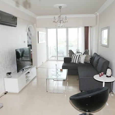 Appartamento Royal Coast Larnaca